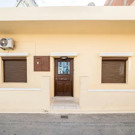 Apartment Zaranis *