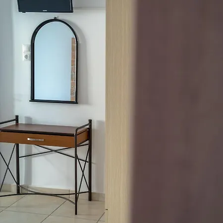 Zaranis Apartment *